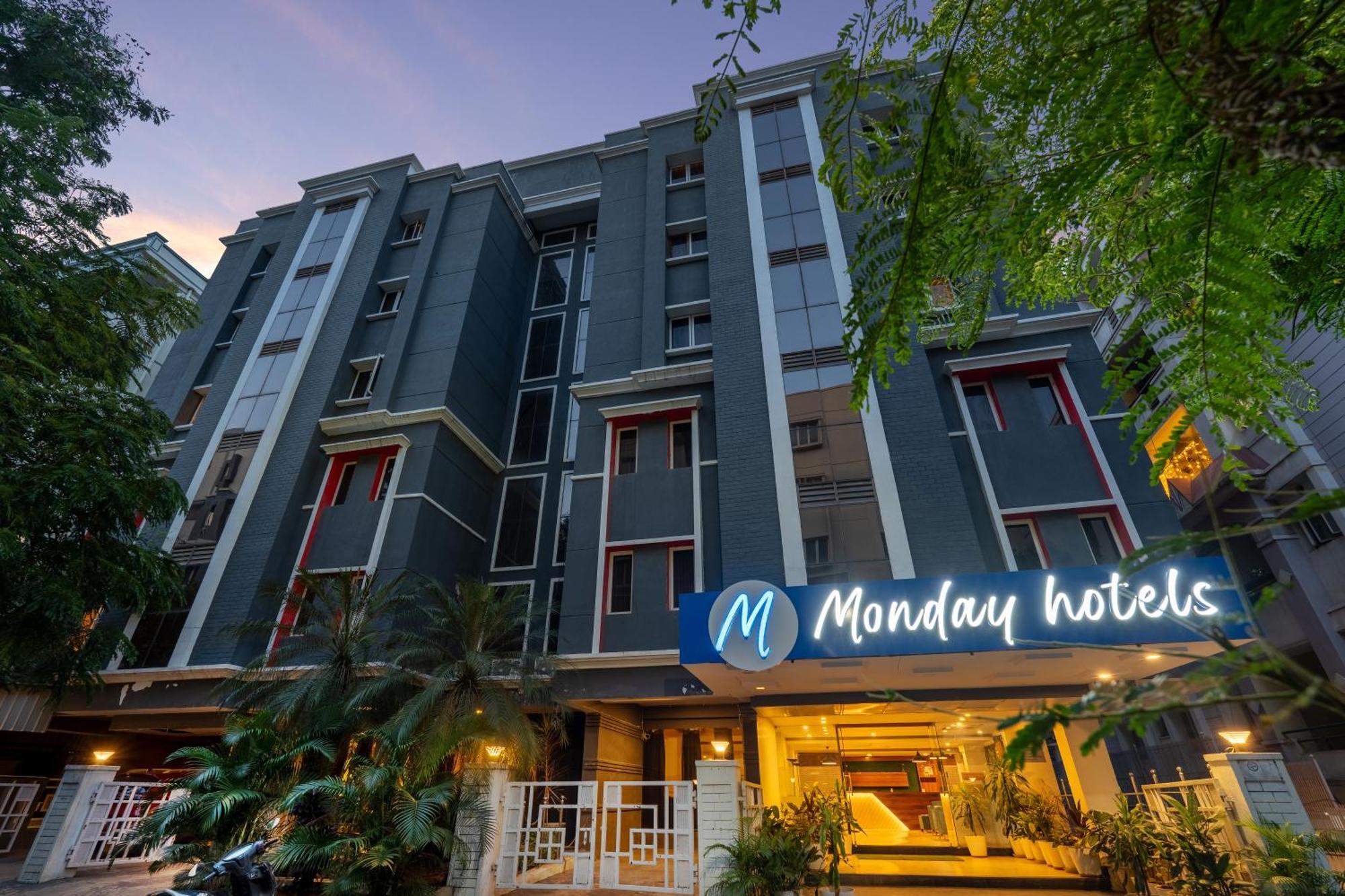 Monday Hotels Hitec City Hyderabad Exterior photo